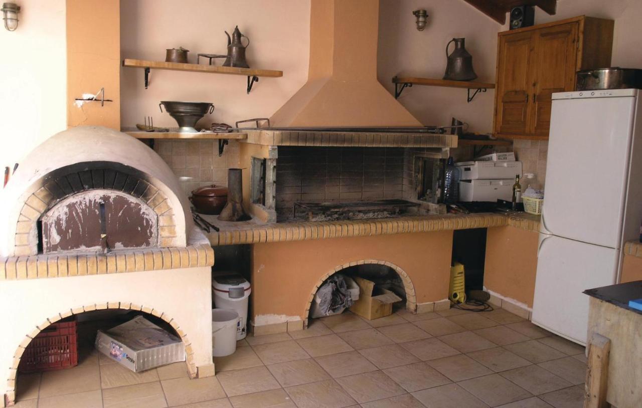 Lovely Home In Kiato With Wifi 외부 사진